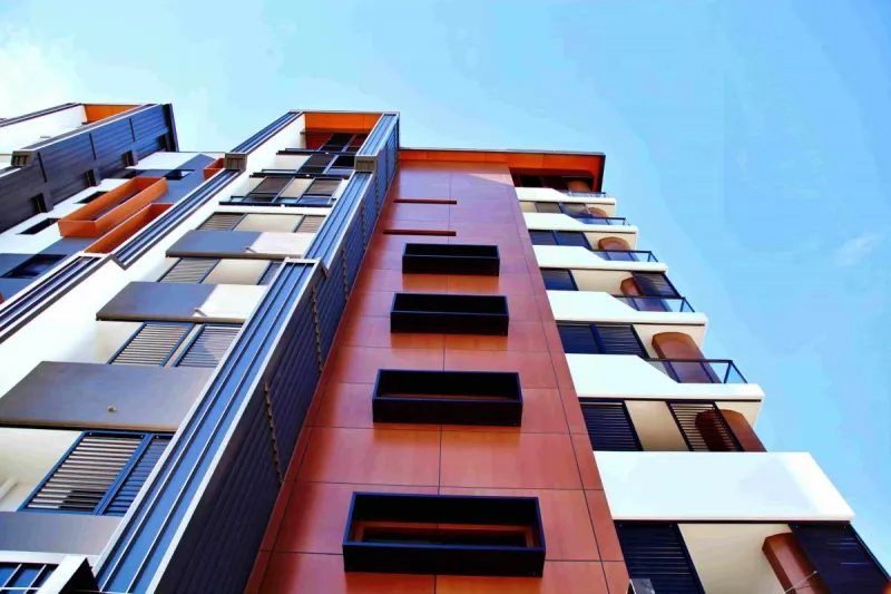 Kittyhawk Dr, facade detail