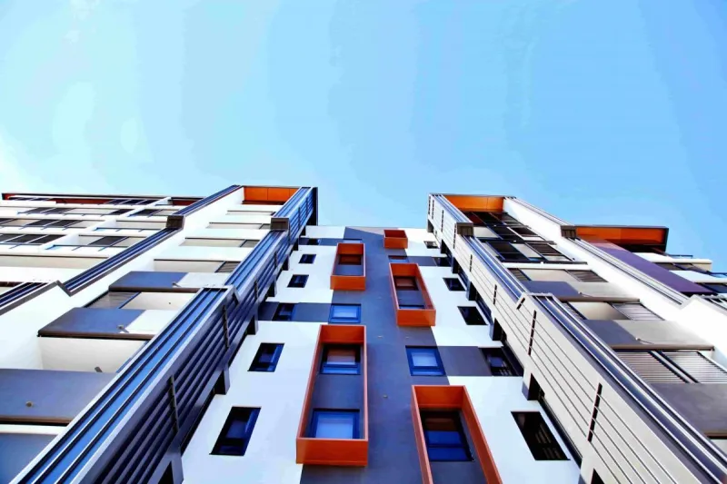 Kittyhawk Dr, facade detail
